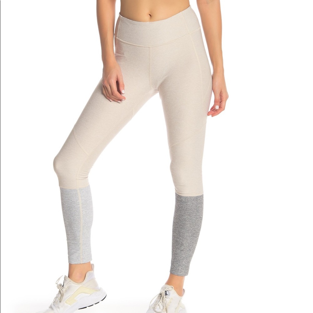 Outdoor Voices 7/8 Dipped Leggings XS - EUC